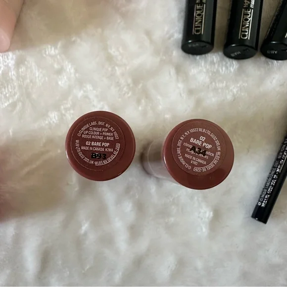 Clinique Makeup and Skincare Set - Picture 3 of 3